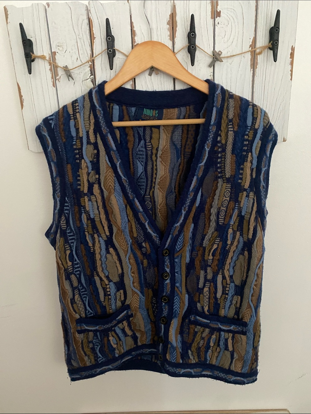 Limnos Australia vintage 💯 percent pure wool coogi vest size medium